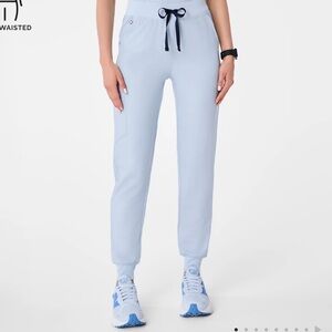 Figs Zamora Jogger Scrub Pants in Chambray Ltd Edition Medium Petite MP NEW